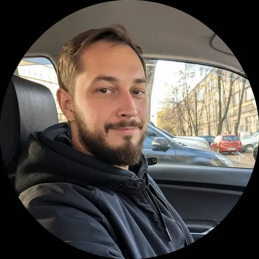 Пользователь RoboWB в автомобиле